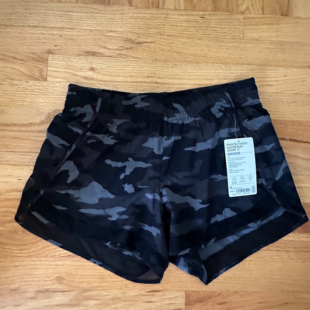 NWT Athleta camo running short, medium